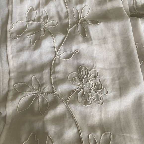 Cream Floral Embroidered sheers/curtain 51”x 87” - Picture 1 of 1